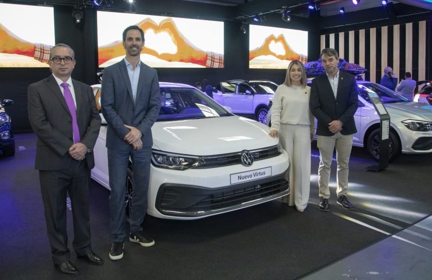 • La marca alemana Volkswagen, estuvo presente en el Automundo 2023 con la finalidad de presentar sus nuevos modelos de autos y fortalecer su compromiso con el mercado ecuatoriano.