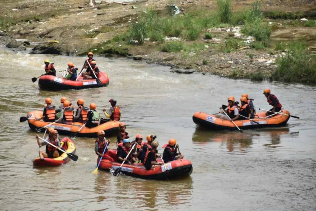 Bomberos unen fuerzas