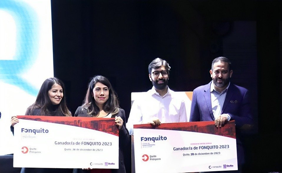 Descubre el vibrante éxito del FonQuito 2023 en Quito, donde emprendedores brillantes fueron honrados en el Museo Interactivo de Ciencia.