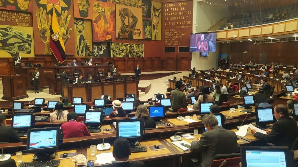 económicos urgentes enviados por el presidente Daniel Noboa: reformas tributarias y cambios en la Ley de Extinción de Dominio.