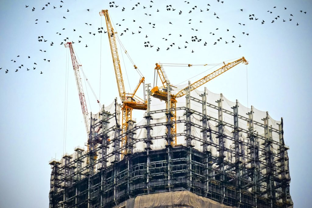 En medio de un cambio de paradigma, la construcción industrializada redefine la sostenibilidad y agilidad en proyectos constructivos de América Latina.