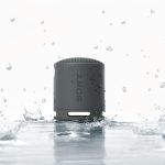 Sony anuncia en Ecuador el lanzamiento del parlante inalámbrico SRS-XB100, destacando su sonido claro y compromiso ambiental.