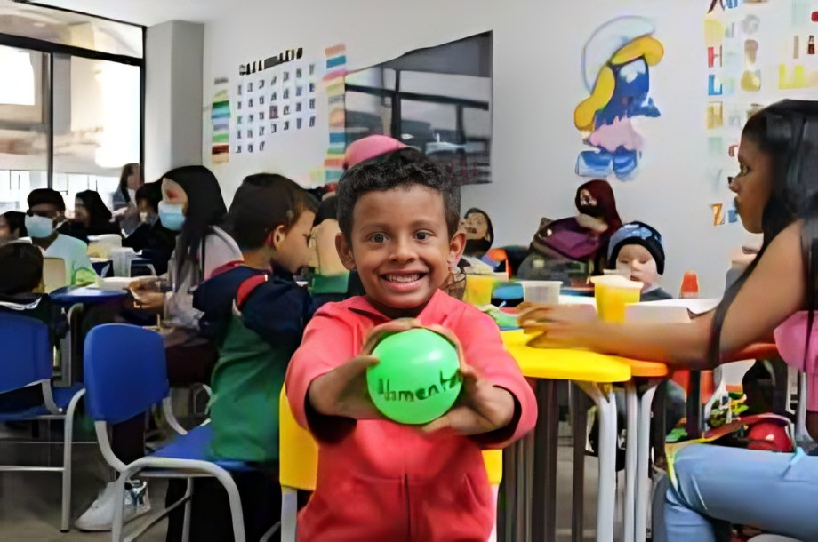 Participa en la consulta regional en América Latina y el Caribe para que niños y adolescentes expresen su opinión sobre la alimentación