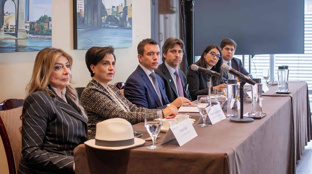 Presupuesto: Desafíos financieros y estrategias para Ecuador en 2024. Aprende cómo gestionar eficazmente la economía del país.