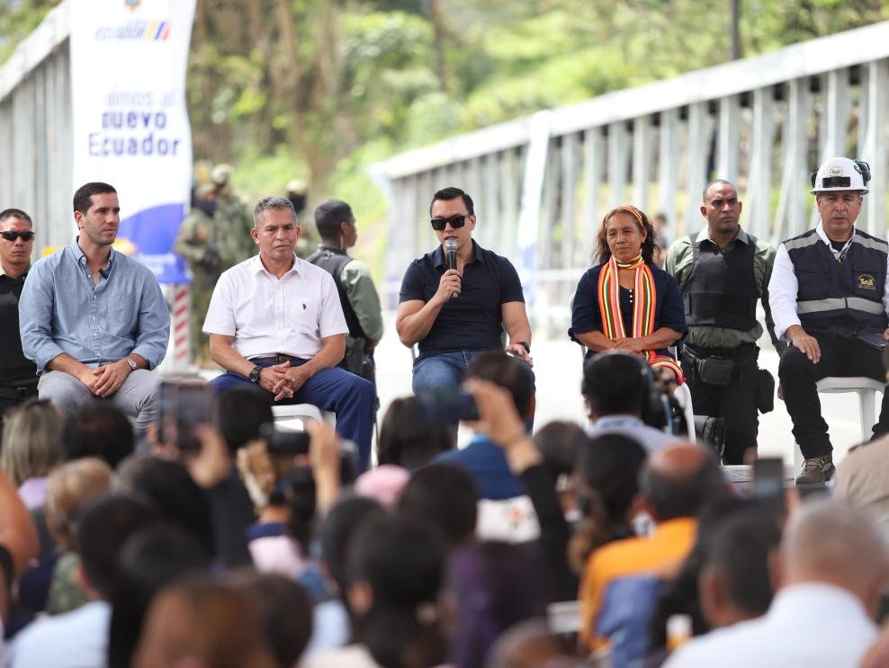 Tras la ausencia de la prefecta Núñez se desató enfrentamiento público entre el presidente y autoridades provinciales, revelando tensiones.