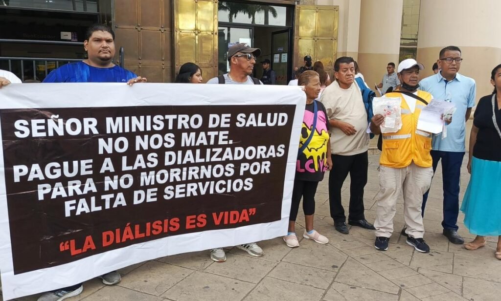 Clínicas y Centros de Diálisis en Ecuador enfrentan una situación desesperada con una deuda gubernamental de USD 550 millones