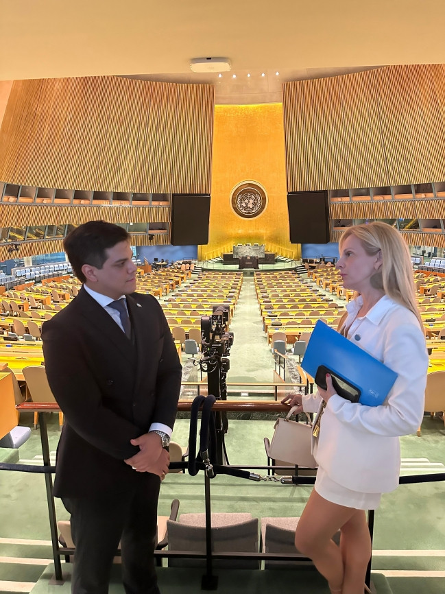 Compromiso con la juventud: David Daxsen, nuevo Embajador del OIJ ante la ONU, impulsa proyectos educativos y oportunidades globales.