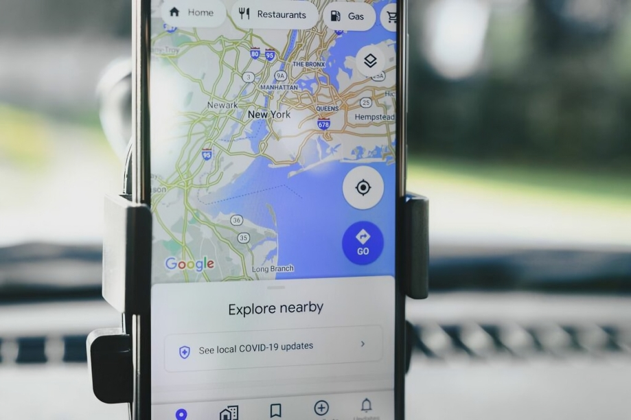 Google Maps incluye una función útil para los conductores que te permite conocer tu velocidad en tiempo real.