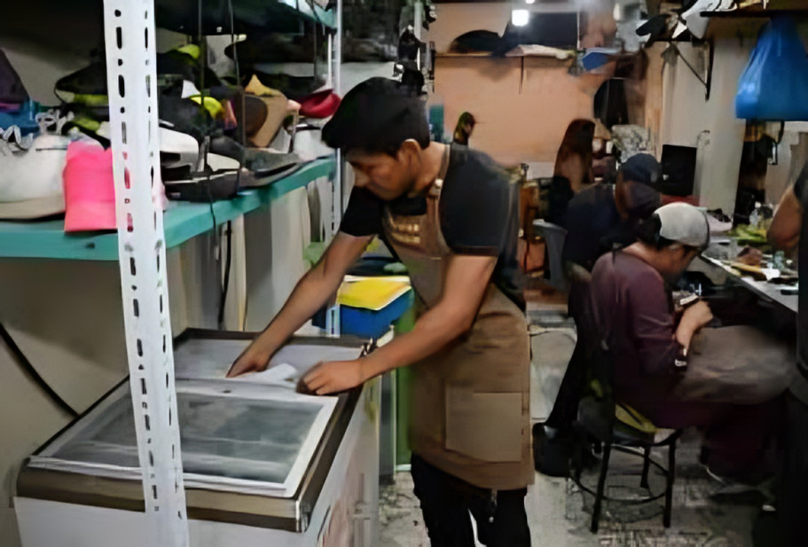 Empleo informal en Ecuador alcanza el 53,5%, reflejando un aumento en la precariedad laboral y la falta de regulaci&oacute;n adecuada.