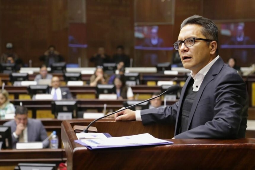 El Pleno de la Asamblea votó en el juicio político contra Wilman Terán, la noche de este miércoles 17 de julio.