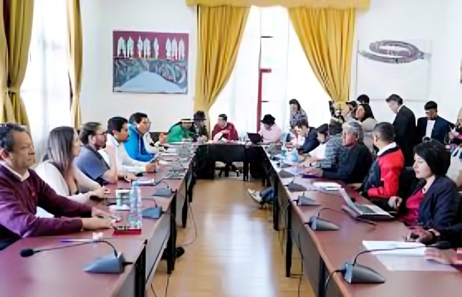 Consenso presidencial único no logrado: la izquierda no consigue un acuerdo electoral para las elecciones de 2025.