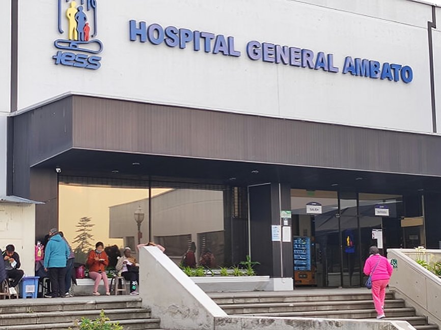 El Hospital General Docente Ambato asegura tener un 91% de abastecimiento, pero pacientes y familiares reportan escasez de medicinas.