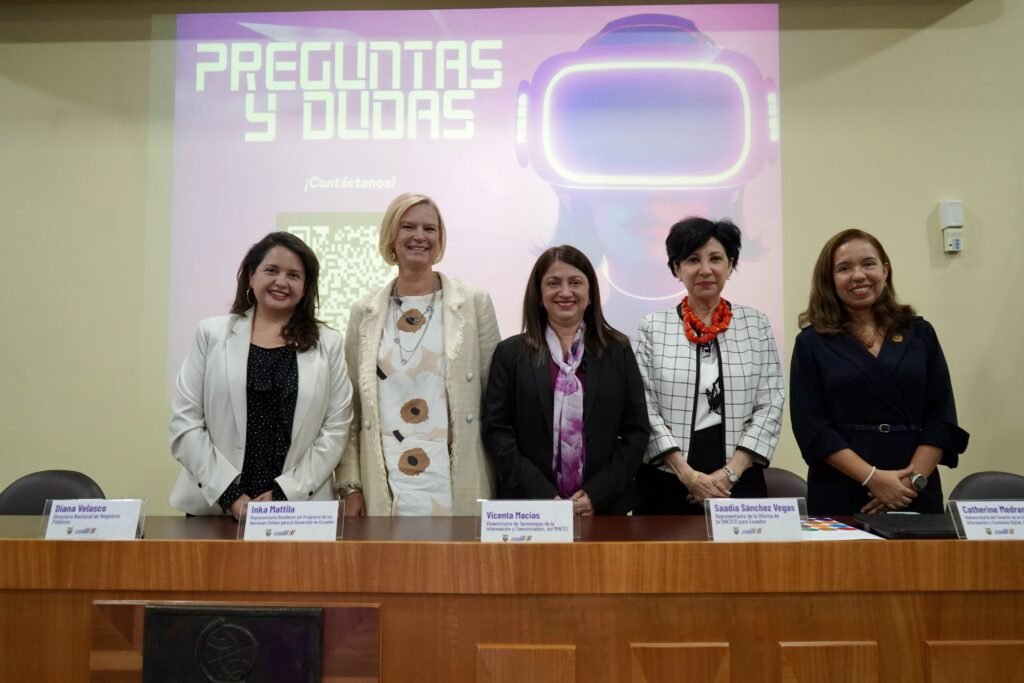 Ecuador evalúa la aplicación de inteligencia artificial en el sector público