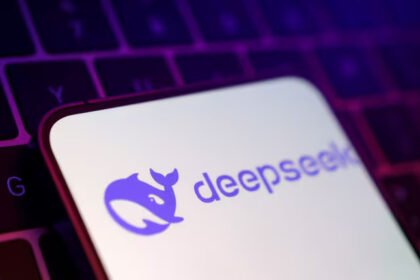 DeepSeek, la aplicación de inteligencia artificial china, ha alcanzado el liderazgo en descargas en EE. UU.