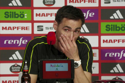 Árbitro Ricardo De Burgos Bengoetxea se emociona en rueda de prensa previa al FC Barcelona vs Real Madrid