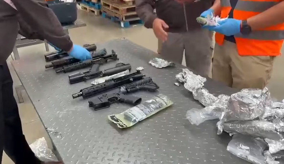 fusiles camuflados parlantes