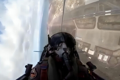 Fuerza Aérea Ecuatoriana refuerza la seguridad aérea en Guayas y Manabí con patrullajes y vigilancia durante el feriado.