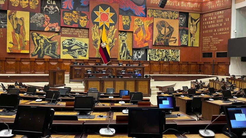 Ecuador su camino constitucional