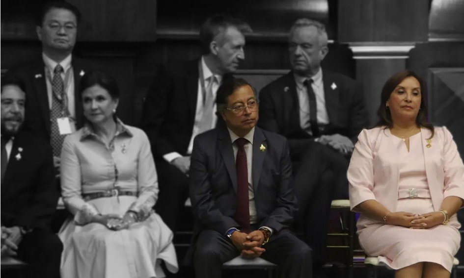 Dina Boluarte y Gustavo Petro