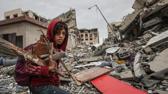 Daños en Gaza tras bombardeo israelí, mayo 2025