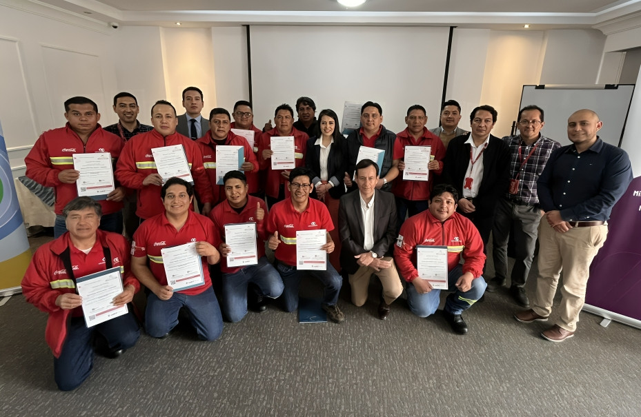 Arca Continental reafirma su compromiso con la sostenibilidad mediante capacitación técnica en refrigeración y reducción de emisiones.