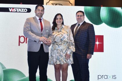 Cruz Azul y Pharmacy’s, farmacias de DIFARE reconocidas por su experiencia al cliente en Ecuador.