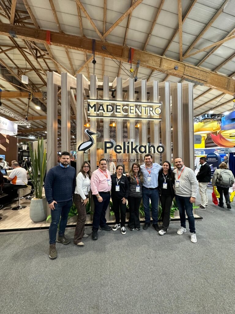 Stand de Pelíkano en Expoconstrucción y Expodiseño Colombia 2025