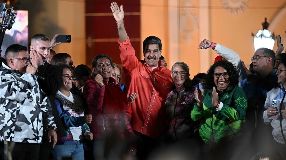 Maduro celebra la victoria del chavismo en elecciones venezolanas