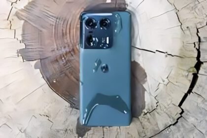Water Touch permite usar tu smartphone con pantalla mojada o dedos húmedos sin perder sensibilidad táctil.