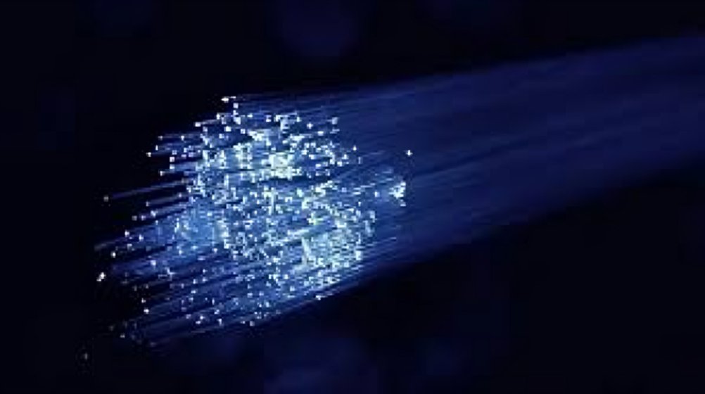 Récord velocidad Internet Japón: logra 1 millón de gigabytes por segundo a lo largo de 1 808 km con fibra óptica revolucionaria.