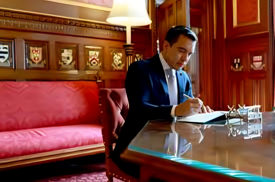 El presidente Daniel Noboa comienza su segundo mandato con desafíos políticos, sin periodo de gracia y altas expectativas ciudadanas.