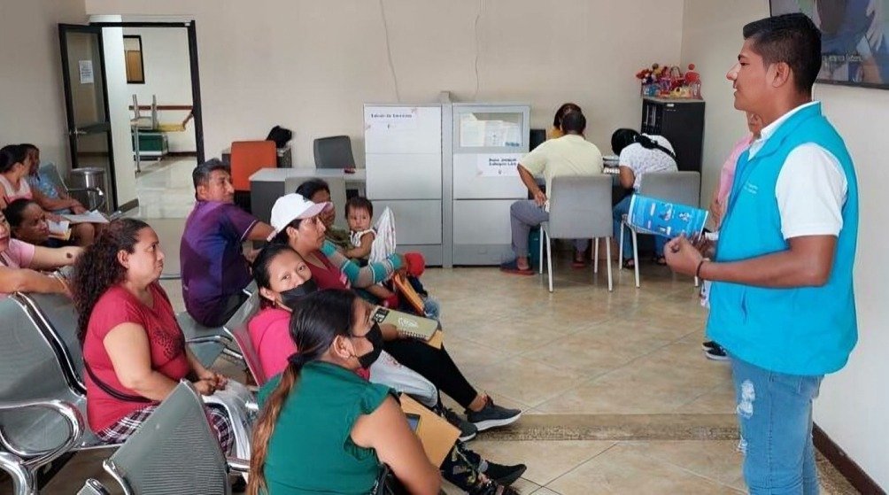 Bono de Desarrollo Humano de 55 dólares en un centro del MIES
