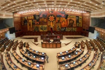 Daniel Noboa presenta Ley de Solidaridad Nacional ante la Asamblea Nacional