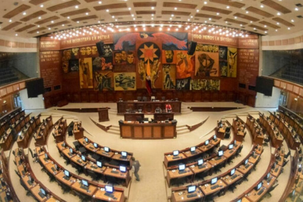 Daniel Noboa presenta Ley de Solidaridad Nacional ante la Asamblea Nacional