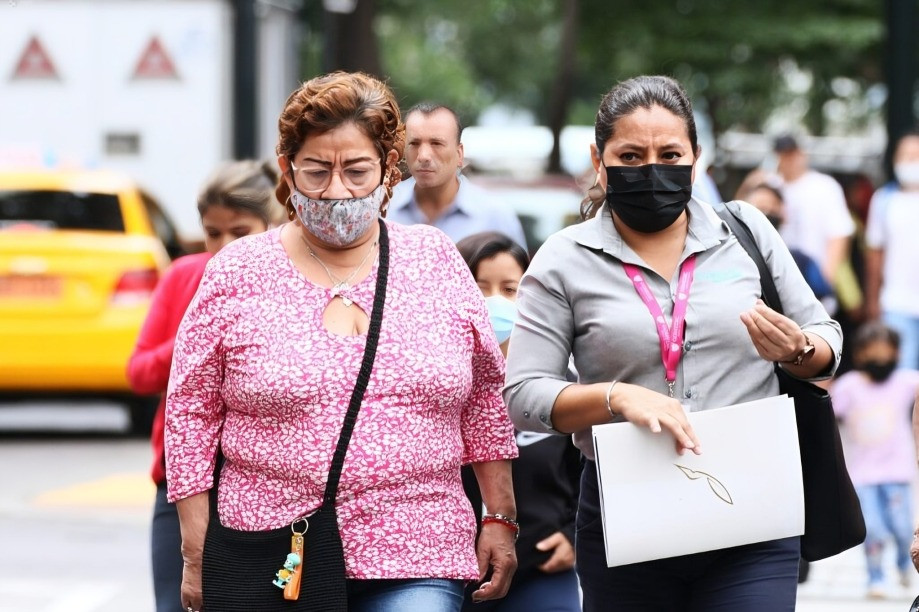 control de precios de mascarillas en Ecuador