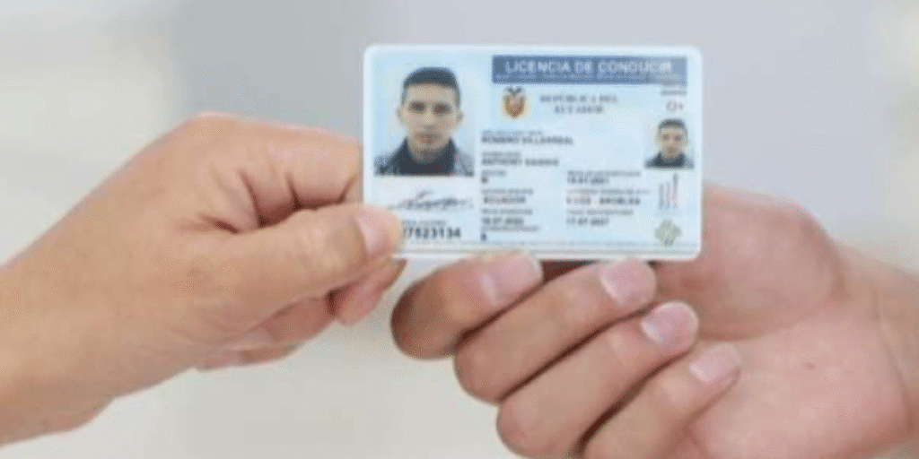 ANT aprueba conducir con licencia caducada