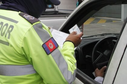 ANT aprueba conducir con licencia caducada