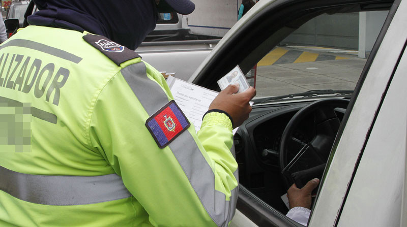 ANT aprueba conducir con licencia caducada