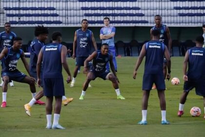 Entrenamiento de Ecuador antes del partido frente a Brasil