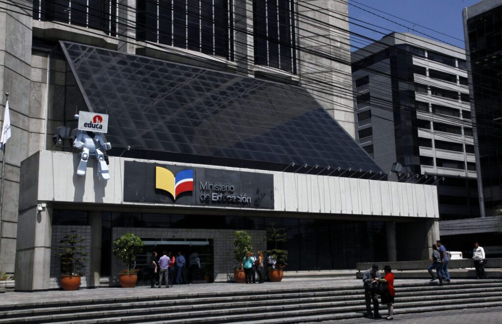 Fachada del colegio Dalcroze intervenido por denuncias de abuso sexual infantil