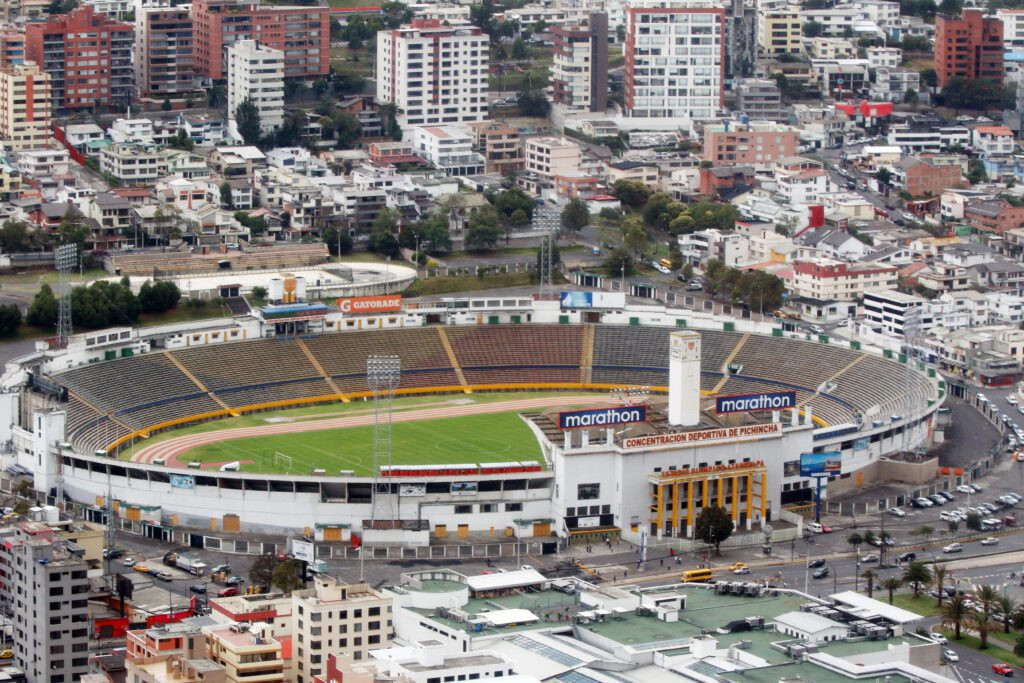 Concentración Deportiva de Pichincha rechaza reversión del Estadio Olímpico Atahualpa en Quito.
