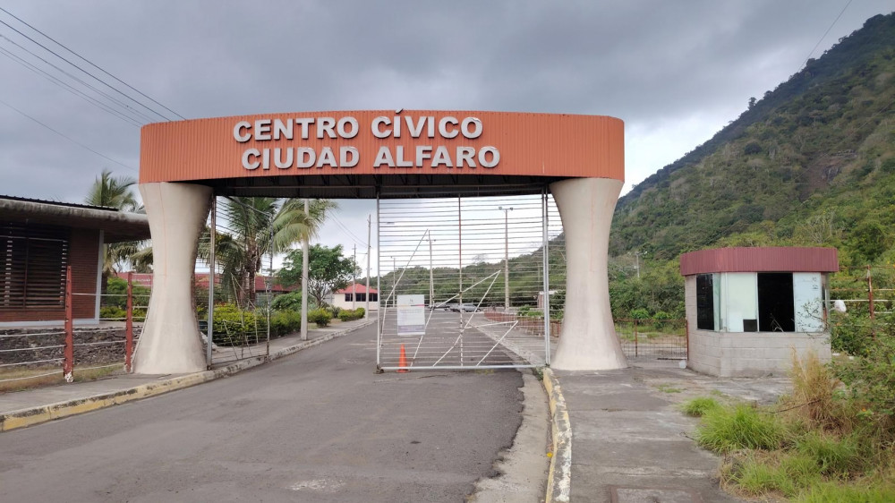 Centro Cívico Ciudad Alfaro enfrenta abandono y será rehabilitado por la Uleam con una inversión cercana a USD 1 millón.