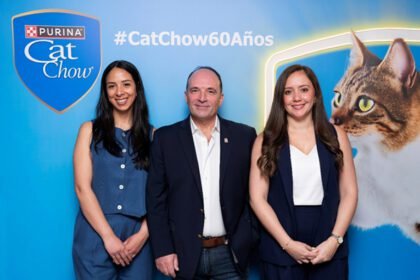 Cat Chow protege gatos desde hace 60 años, con ciencia, innovación y nutrición especializada para cada etapa de vida.