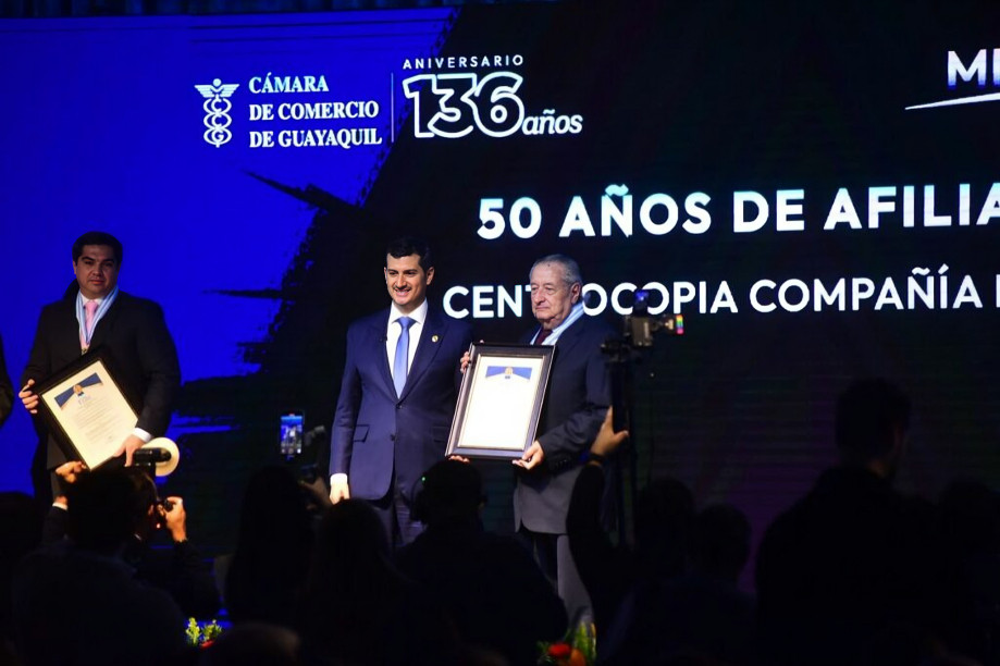 CCG apuesta por Ecuador en su aniversario 136, destacando innovación, sostenibilidad y el compromiso con el desarrollo empresarial del país.