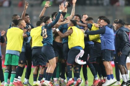 Jugadores de la selección ecuatoriana celebrando su clasificación al mundial 2026