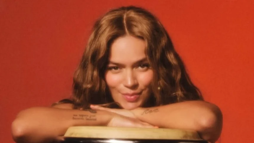 Tropicoqueta Karol G