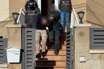 Comandante Willy en audiencia de extradición en España por cargos de terrorismo en Ecuador.