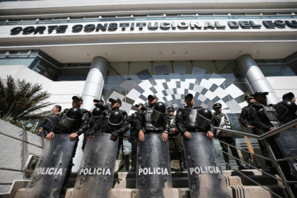 Corte Constitucional de Ecuador no ha recibido solicitud de referéndum sobre bases militares