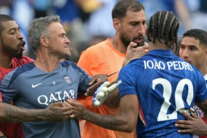 Luis Enrique agrede a Joao Pedro durante la final del Mundial de Clubes 2025
