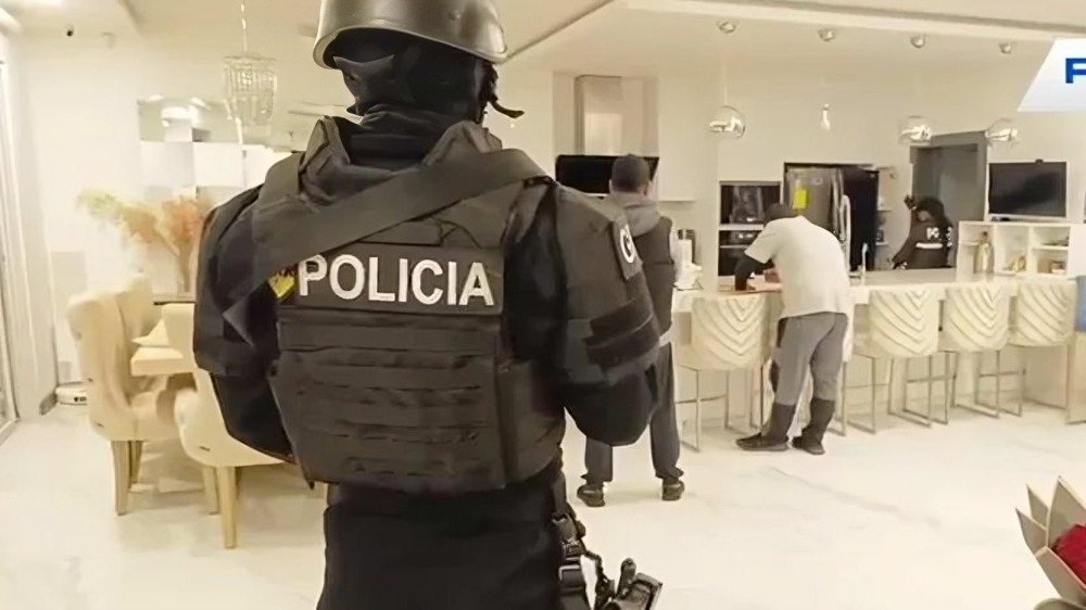 Operativo Los Lobos Ecuador resultó en 65 detenidos y incautación de propiedades por $10 millones en siete provincias del país este 24 de julio.